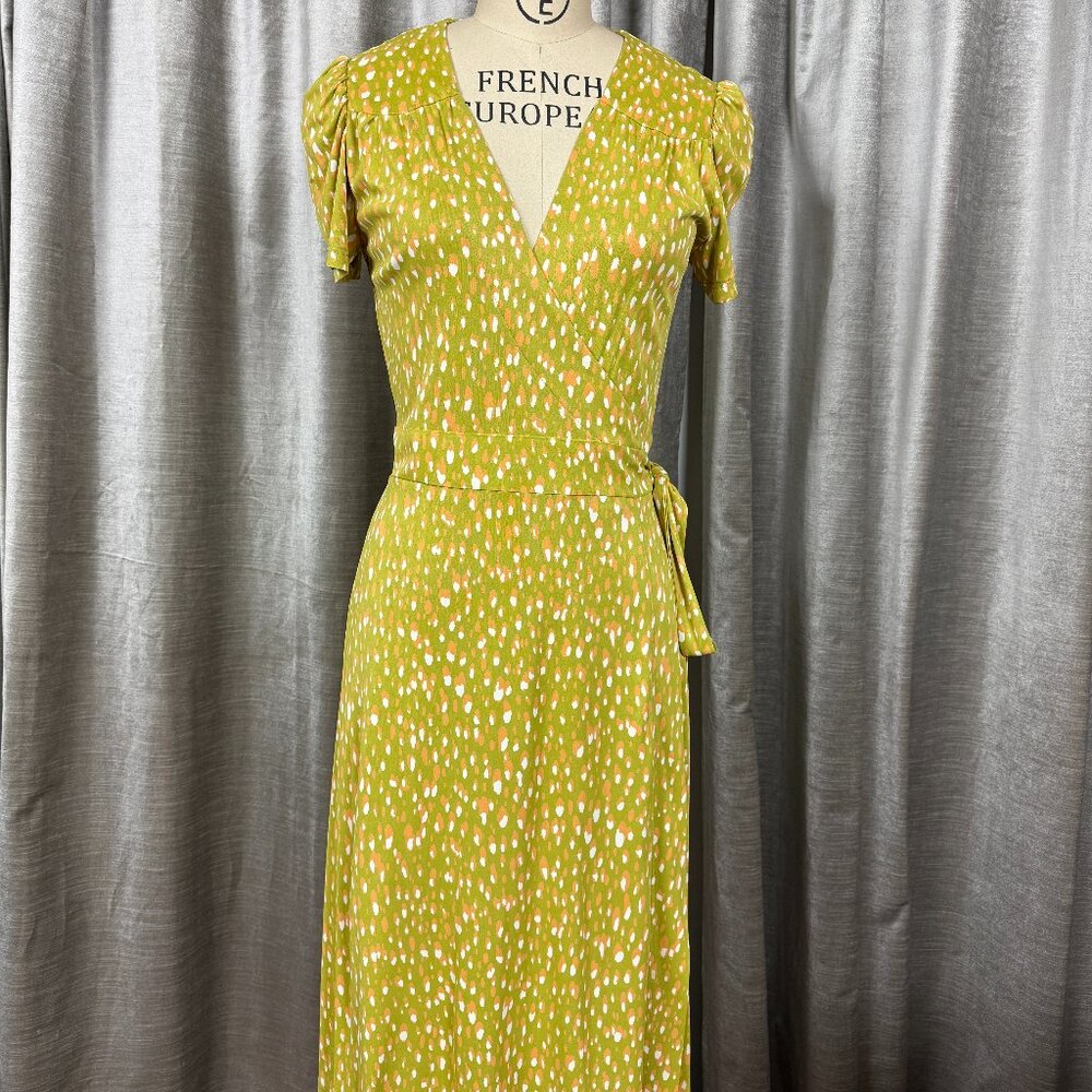 Abstract Polka Dot Jersey Wrap Dress with Cap Sleeves